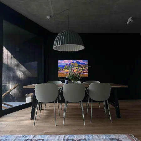 Strome Zbocze Na Turystycznej