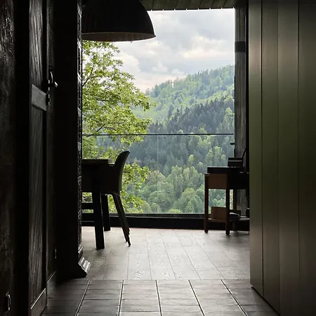 Strome Zbocze Na Turystycznej 슈차이르크