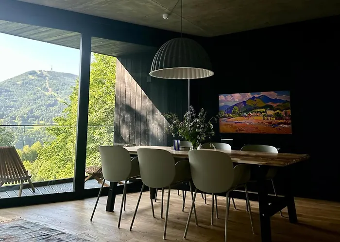 Strome Zbocze Na Turystycznej דירה