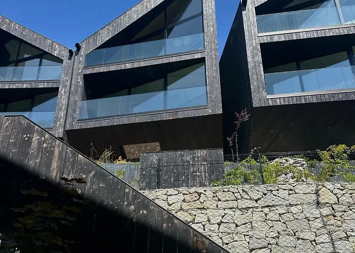 Strome Zbocze Na Turystycznej * שצ'צ'ירק