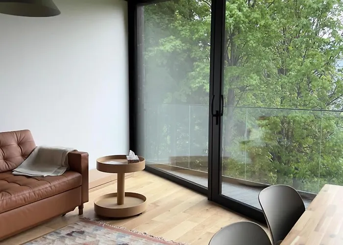 Strome Zbocze Na Turystycznej *