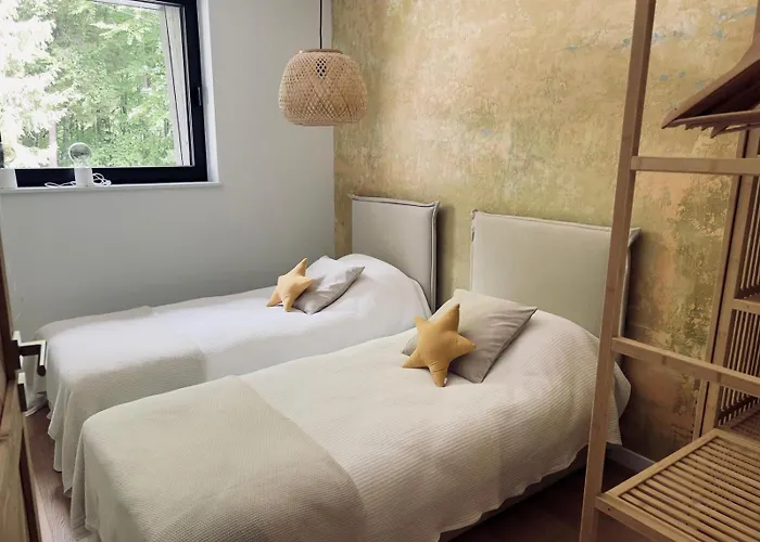 Strome Zbocze Na Turystycznej דירה שצ'צ'ירק