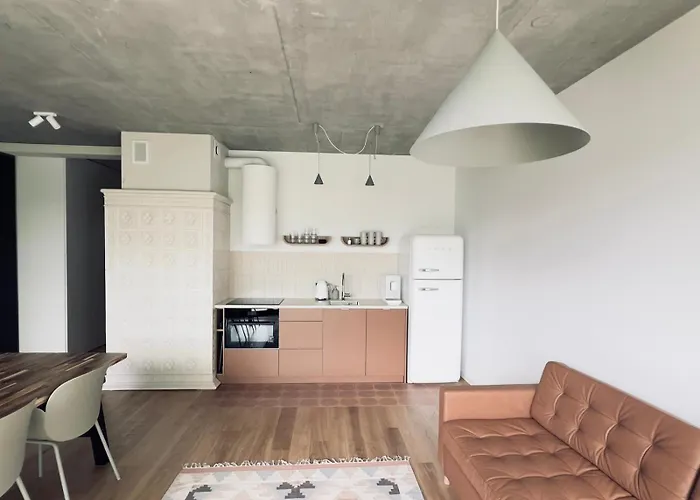 Strome Zbocze Na Turystycznej *